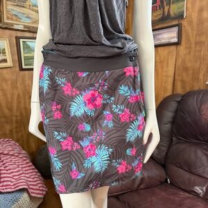 NWT UV Skinz Floral Skirt